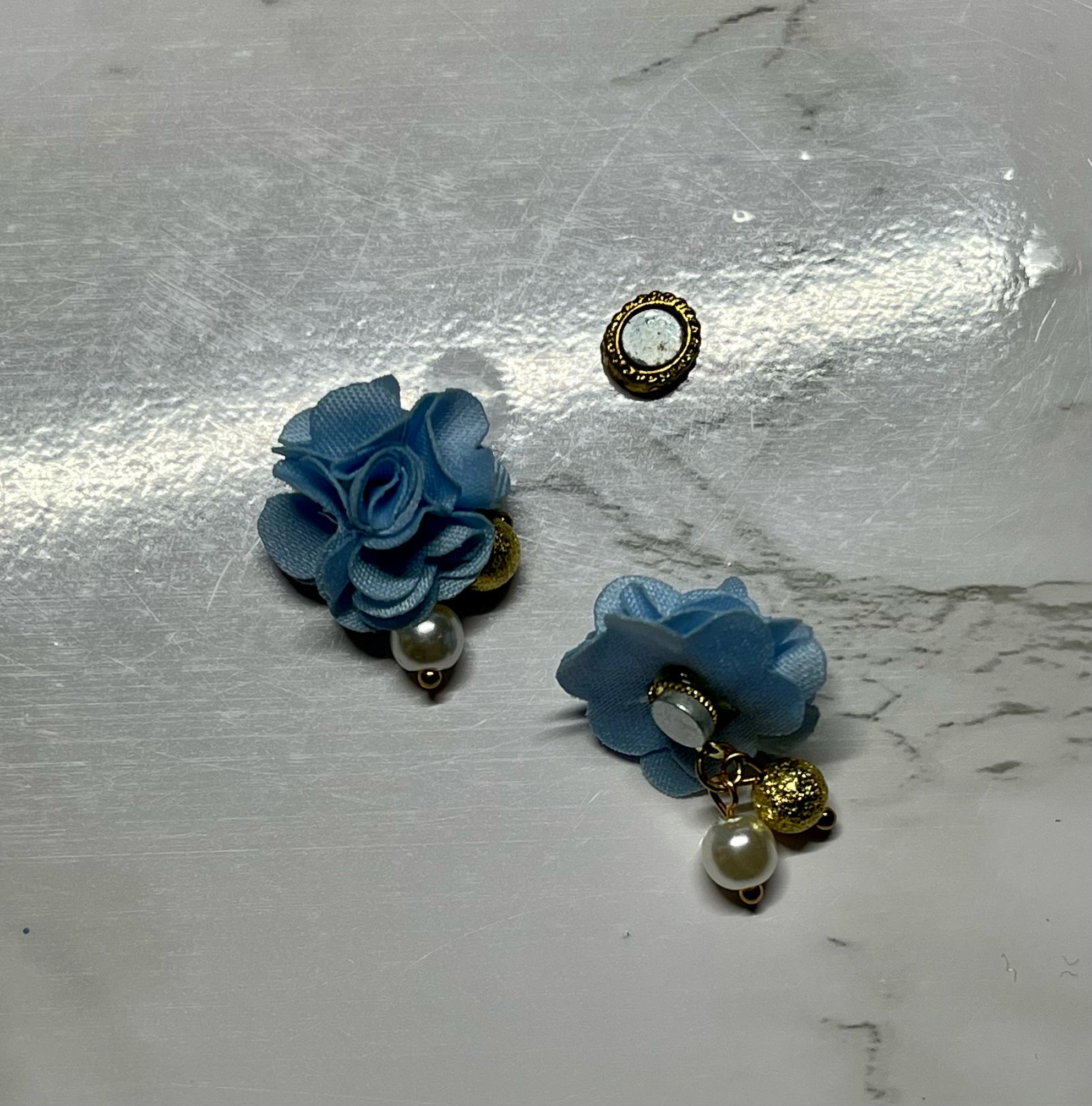 Magnetic Floral Charm